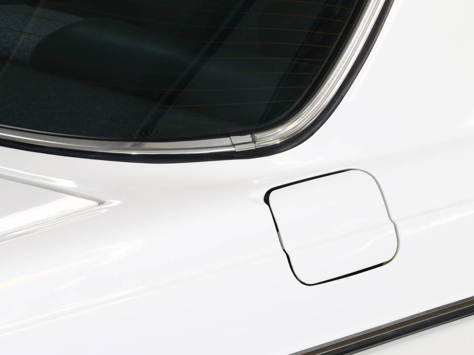Image 18/25 of Mercedes-Benz 280 CE (1977)
