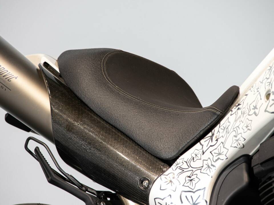 Image 49/50 of Yamaha DUMMY (2007)