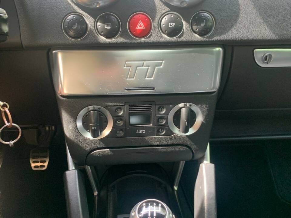 Image 56/72 of Audi TT 1.8 T (2000)