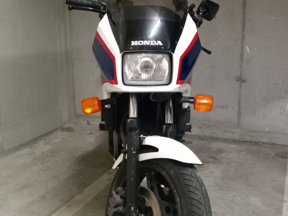 Bild 2/7 von Honda VF 500 F (1984)