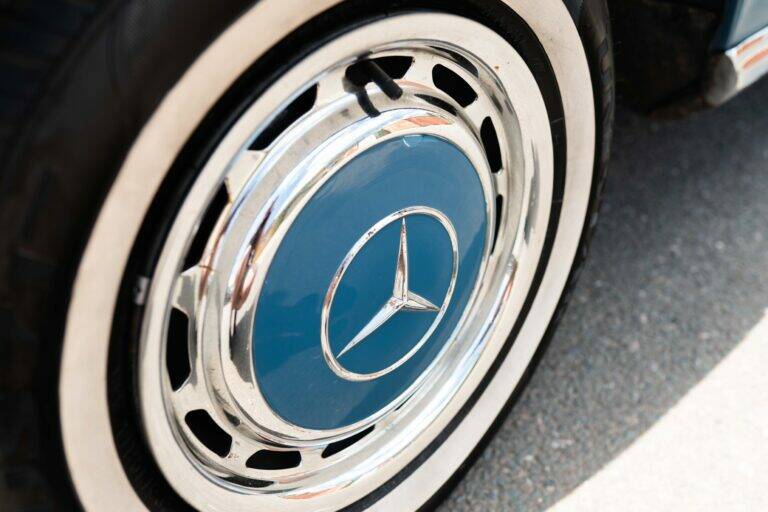 Immagine 17/54 di Mercedes-Benz 280 SE 3,5 (1968)