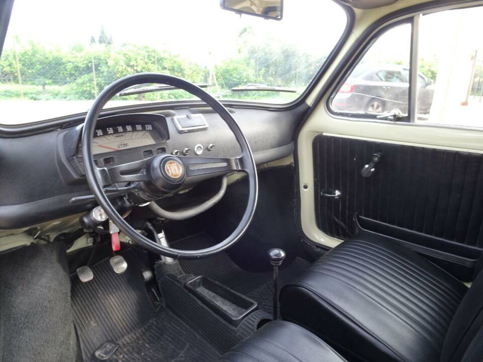 Image 5/10 of FIAT 500 L (1972)