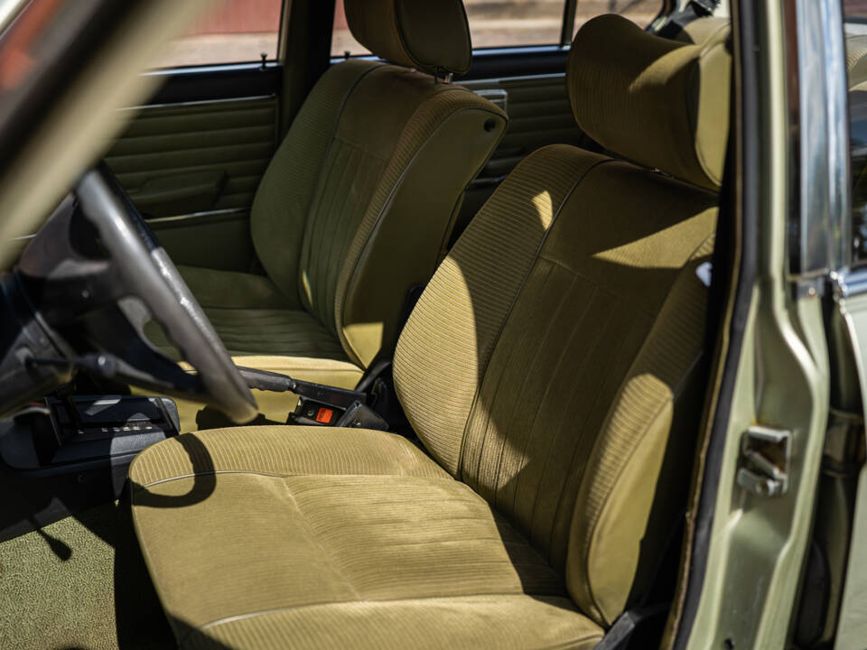 Image 24/46 of BMW 525 (1978)