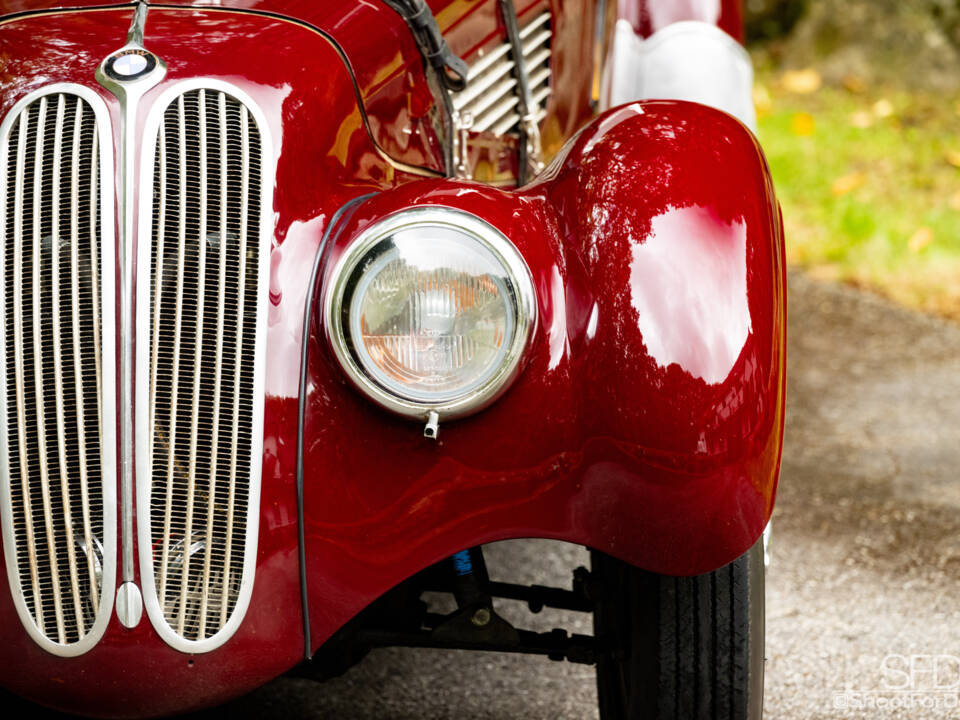 Image 21/47 of BMW 328 (1937)