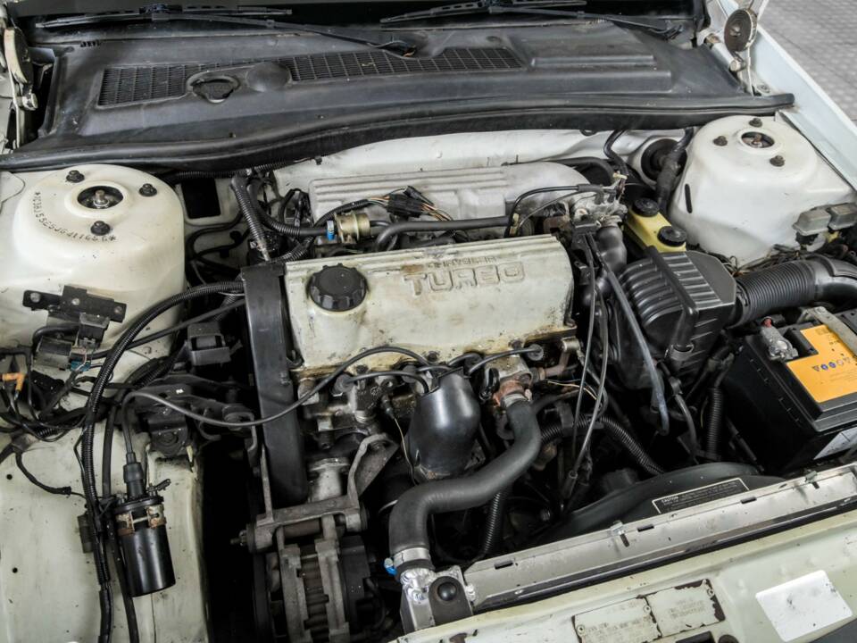 Bild 38/50 von Chrysler Le Baron 2.5 Turbo (1988)