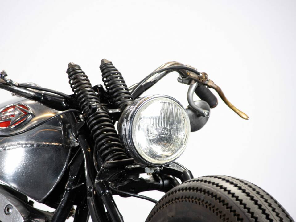 Immagine 40/50 di Harley-Davidson FLSTC Heritage Softail Classic (1997)