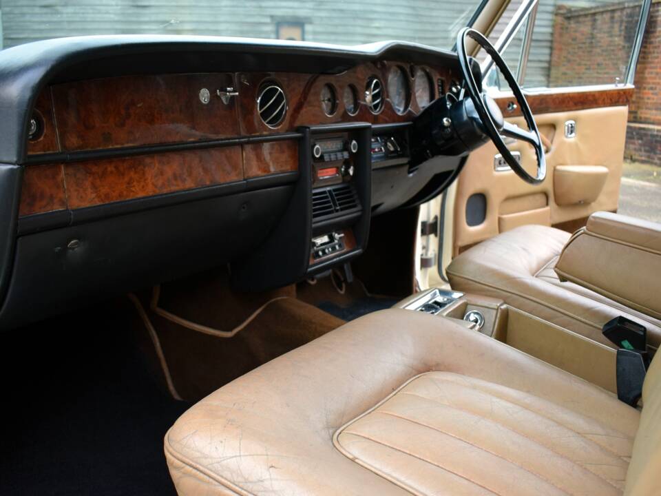 Image 4/50 of Rolls-Royce Silver Shadow II (1979)