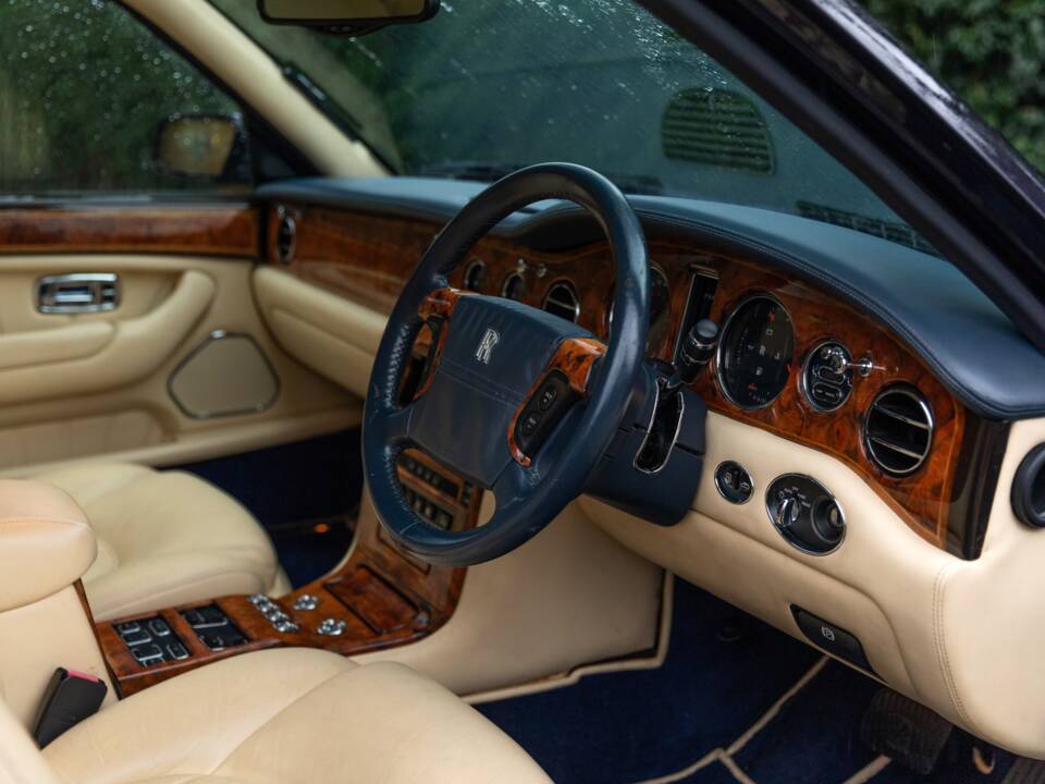 Image 18/45 of Rolls-Royce Silver Seraph (2000)