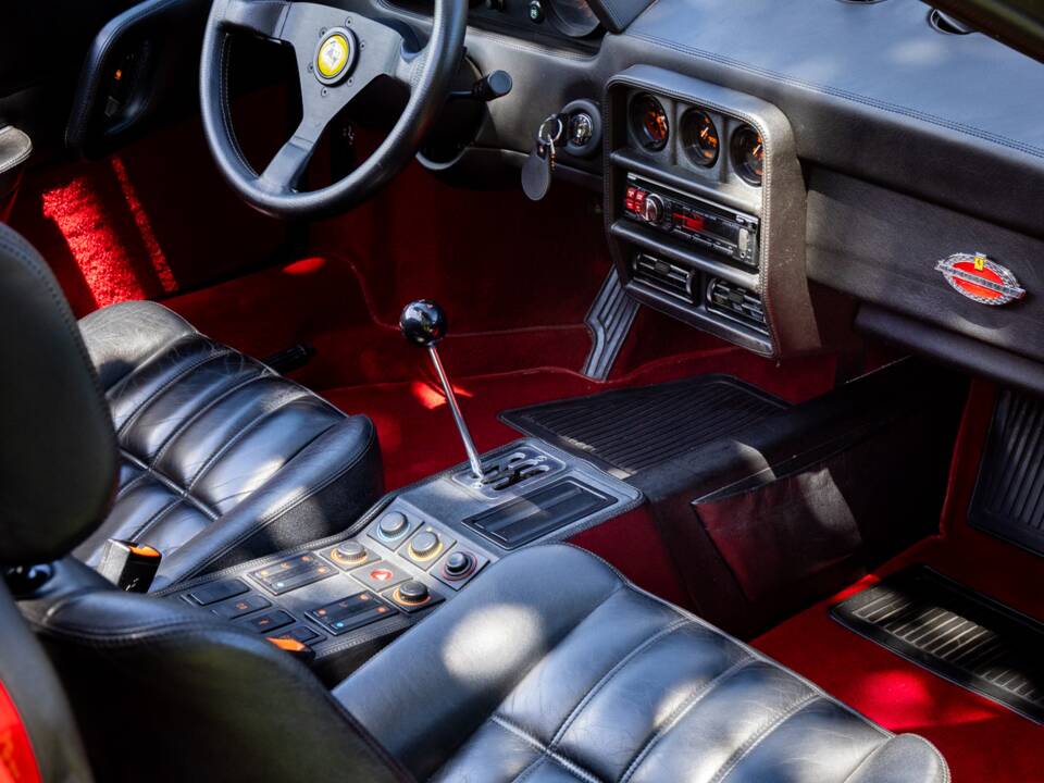 Image 49/73 of Ferrari 208 GTS Turbo (1989)