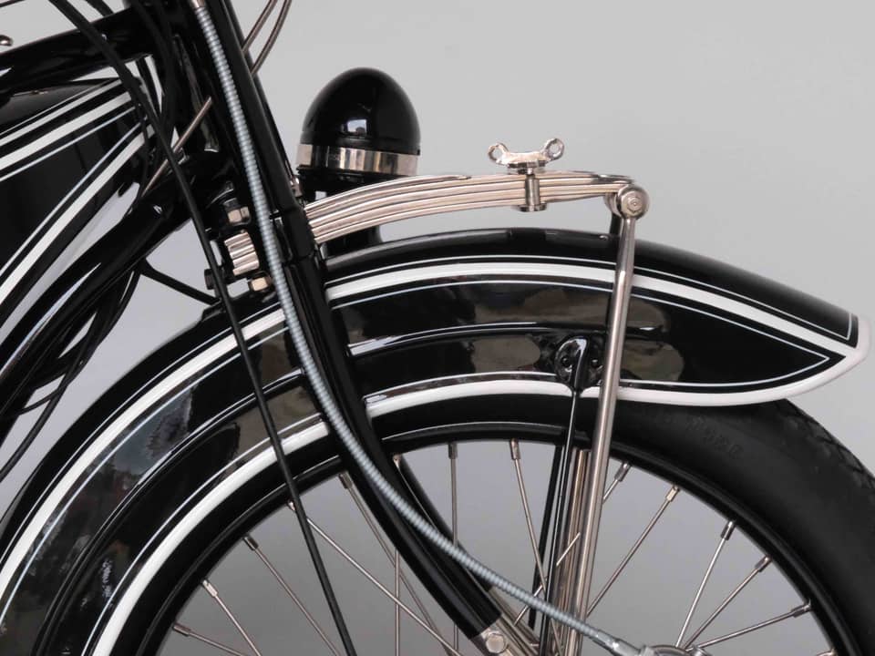 Image 4/98 of BMW R 32 (1925)