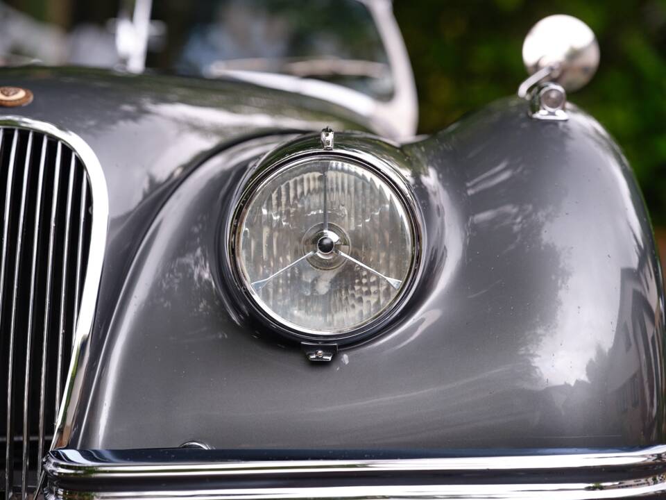 Image 25/33 of Jaguar XK 120 OTS (1951)
