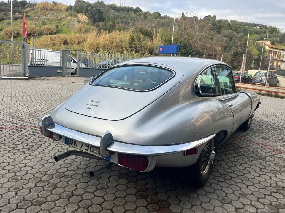 Image 5/18 of Jaguar E-Type (2+2) (1968)