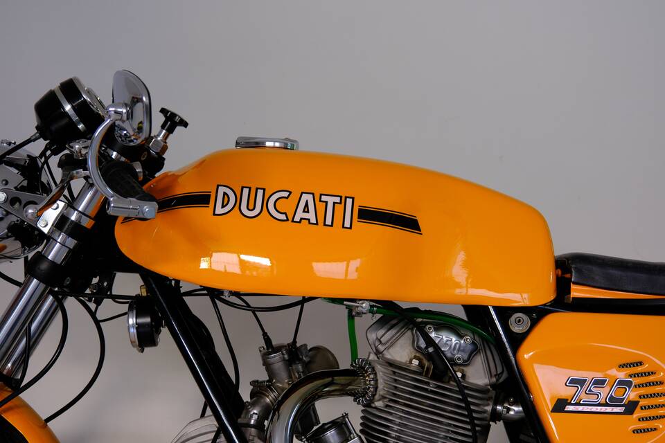 Afbeelding 51/96 van Ducati 750 Sport (1974)