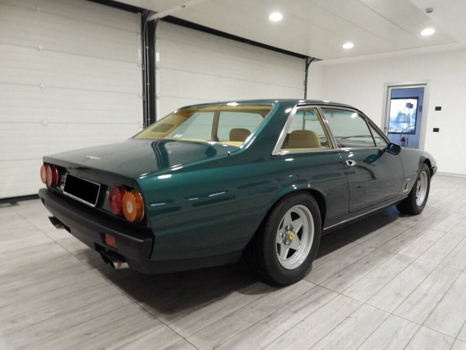 Image 4/15 of Ferrari Mondial Quattrovalvole (1983)