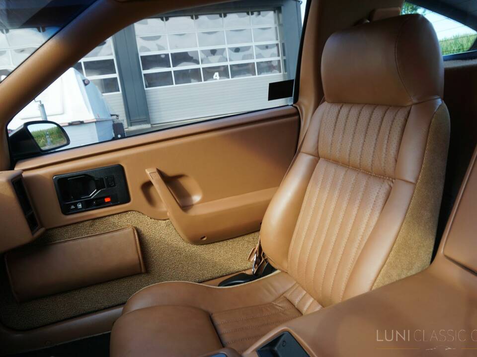 Afbeelding 44/70 van Pontiac Fiero GT (1988)