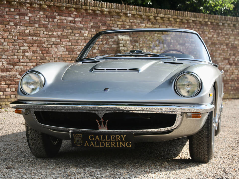 Image 35/50 of Maserati Mistral 3700 Spyder (1965)