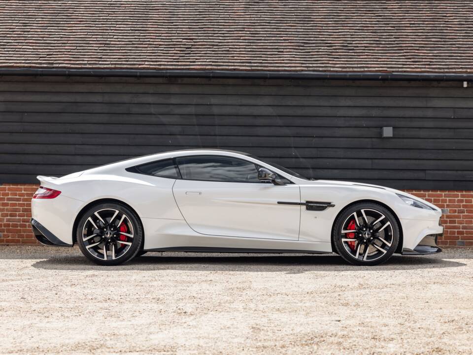 Image 2/57 of Aston Martin Vanquish S (2018)