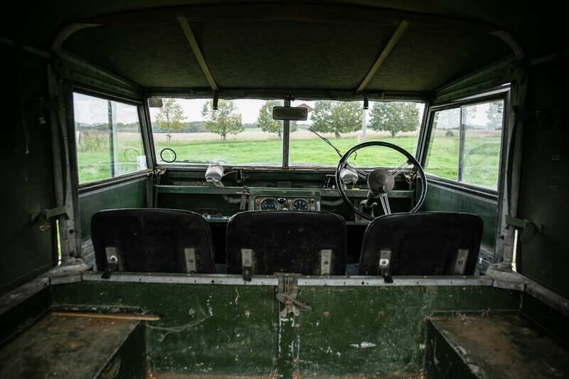 Image 11/40 of Land Rover 107 (1954)