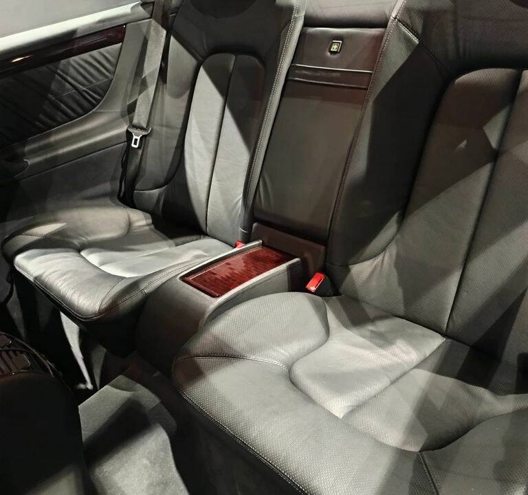 Image 7/8 of Mercedes-Benz CL 600 (2000)