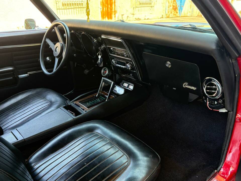 Image 16/19 of Chevrolet Camaro (1968)