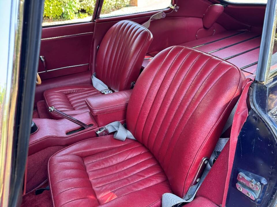 Immagine 44/52 di Jaguar Type E 4.2 (1965)