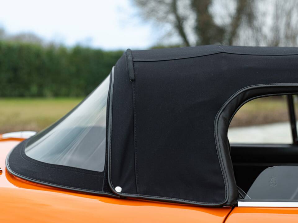 Image 41/50 of FIAT Dino 2400 Spider (1972)