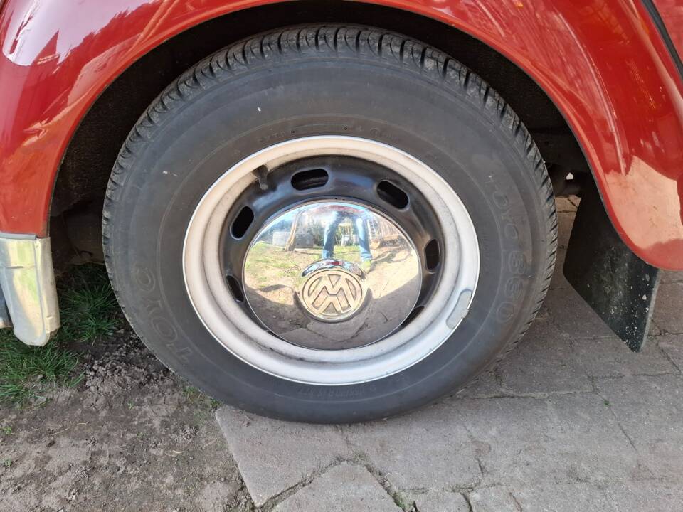 Image 8/9 of Volkswagen Beetle 1500 (1968)