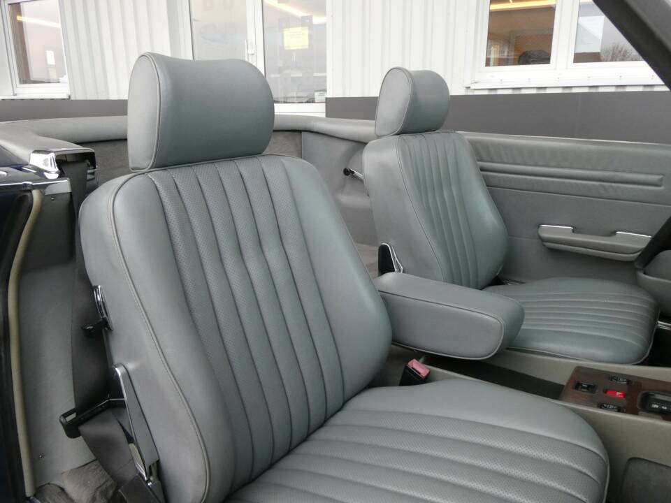Bild 12/23 von Mercedes-Benz 560 SL (1989)
