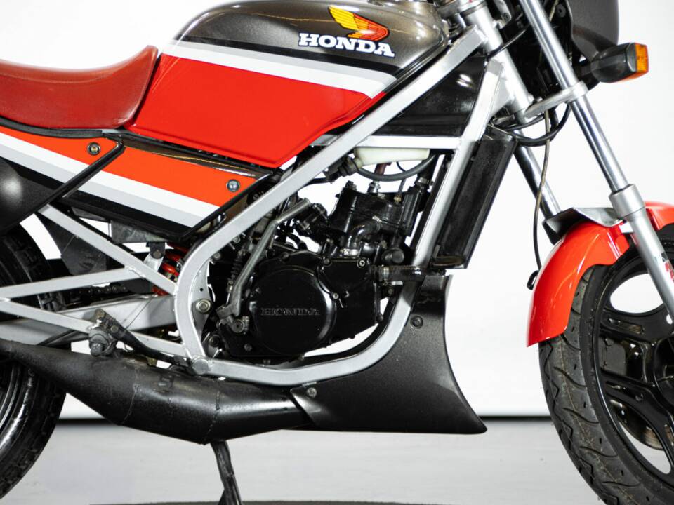 Image 30/50 of Honda NS 125F (1985)