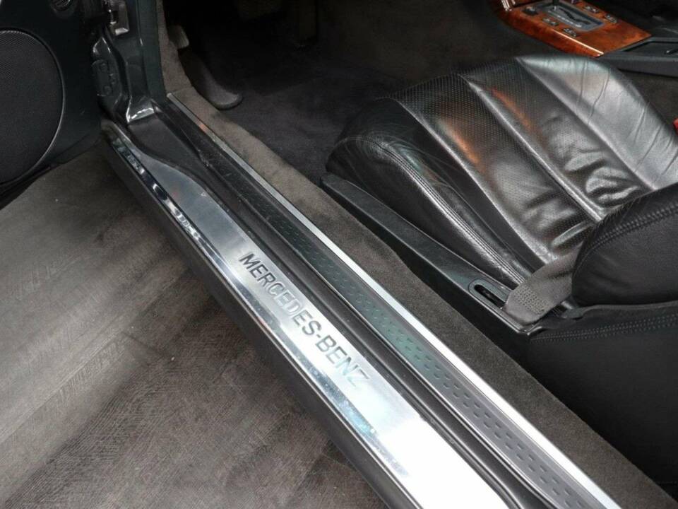 Bild 12/50 von Mercedes-Benz 500 SL (1991)