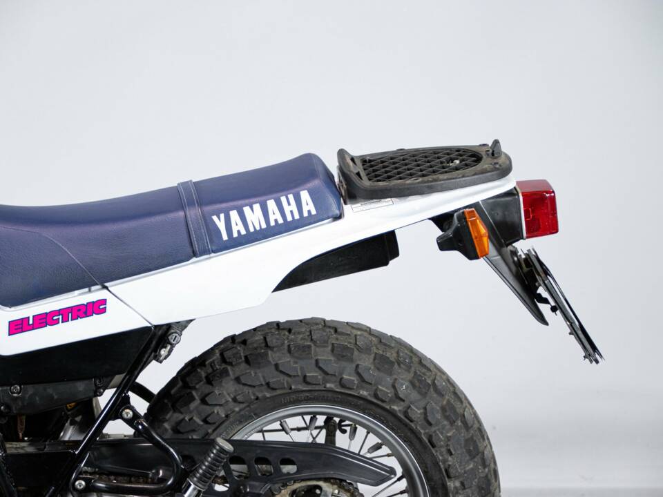 Bild 27/50 von Yamaha DUMMY (1995)