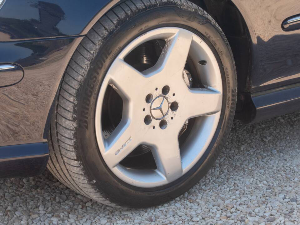 Immagine 11/50 di Mercedes-Benz S 55 AMG (2002)