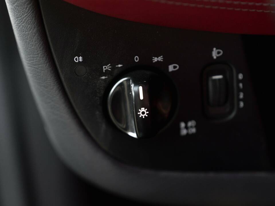 Image 38/41 of Mercedes-Benz A 160 "F1 Häkkinen Edition" (1999)