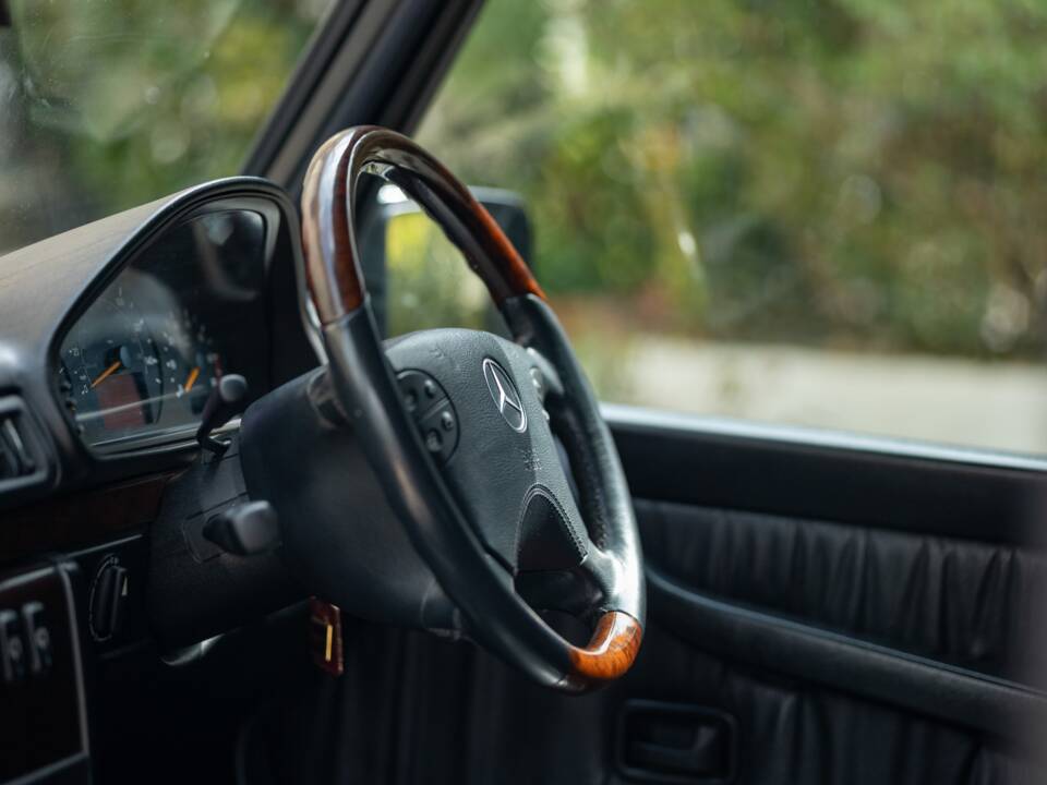 Bild 44/50 von Mercedes-Benz G 500 (kurz) (2000)