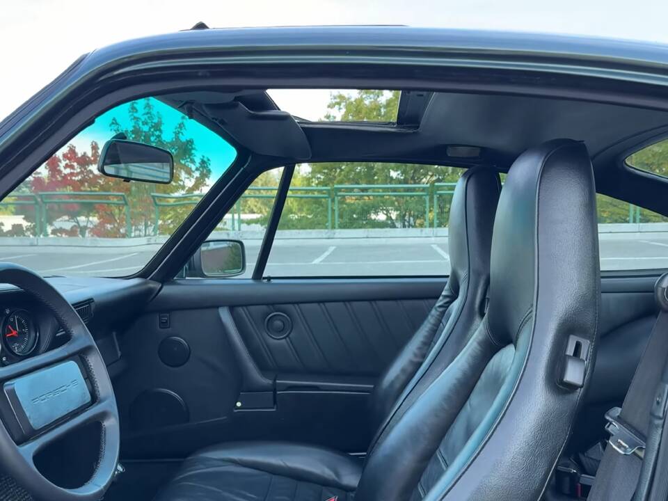 Bild 12/15 von Porsche 911 Carrera 3.2 (1985)