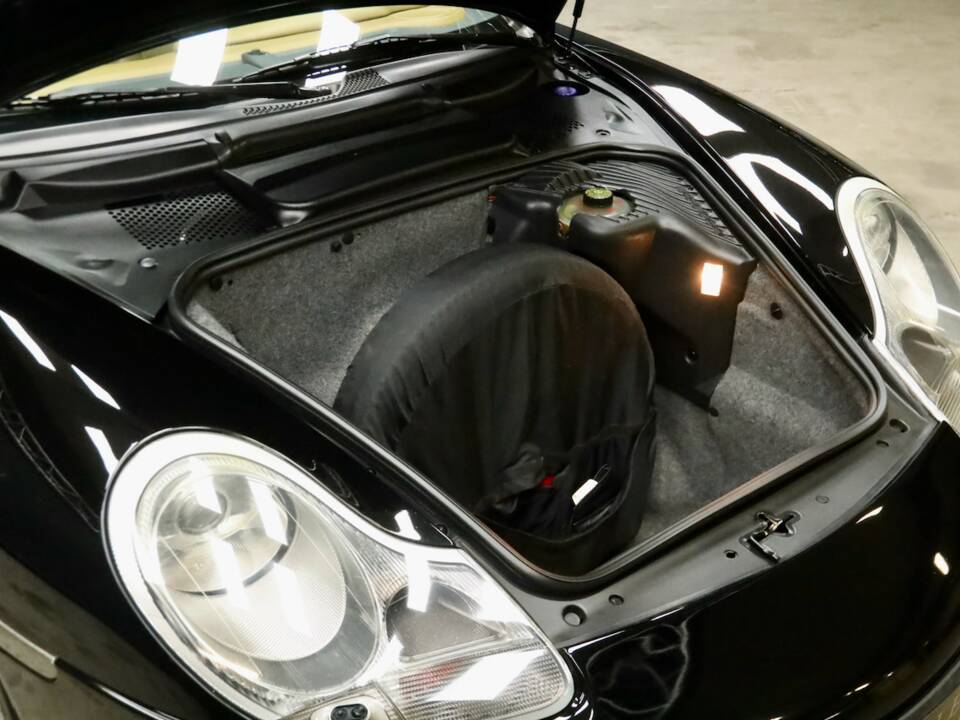 Image 32/50 de Porsche 911 Carrera (1999)