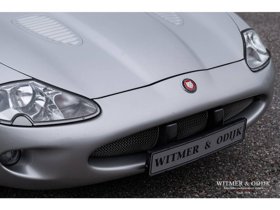 Image 12/30 de Jaguar XKR (1999)