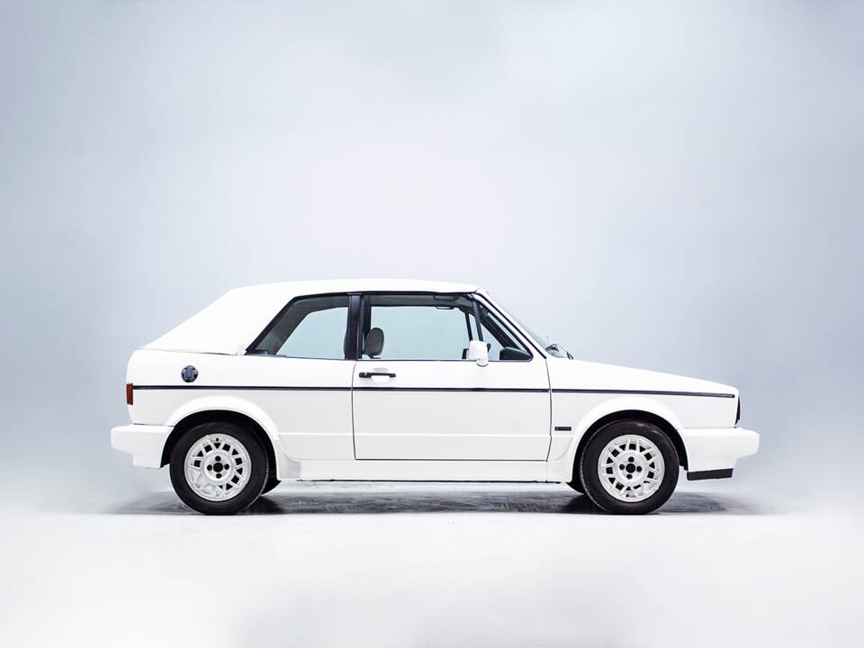 Image 10/37 of Volkswagen Golf Mk I Convertible 1.8 (1990)