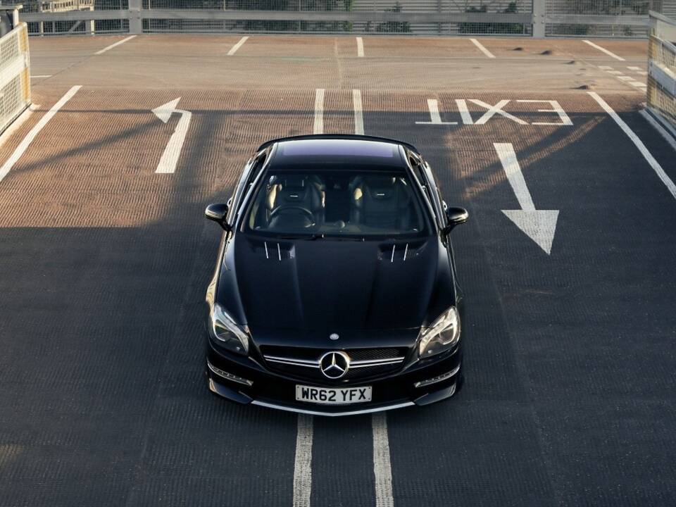 Image 6/33 de Mercedes-Benz SL 63 AMG (2012)
