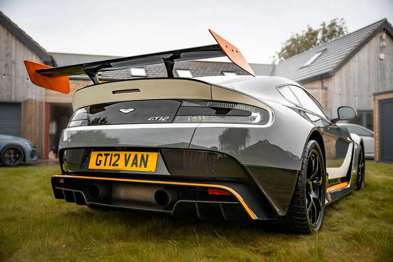 Image 7/30 de Aston Martin Vantage GT12 (2015)