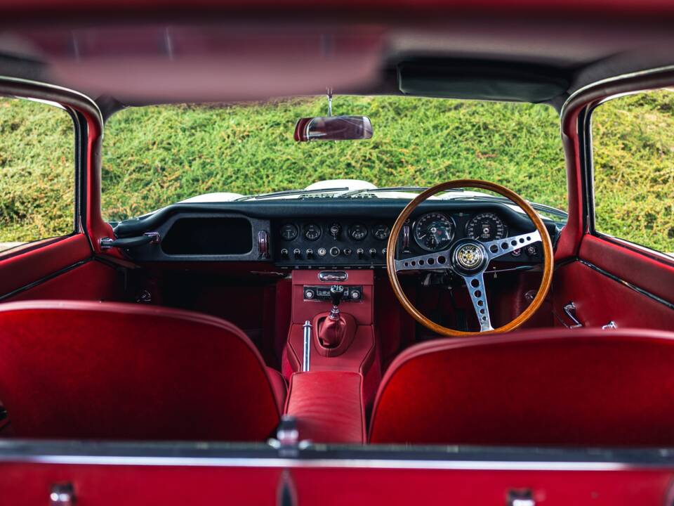 Image 45/50 de Jaguar Type E 3.8 (1963)