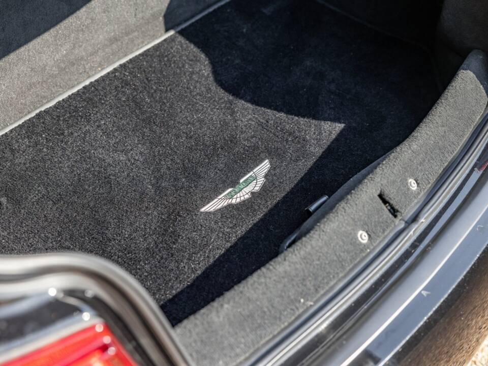 Image 49/75 of Aston Martin V12 Vanquish S (2007)