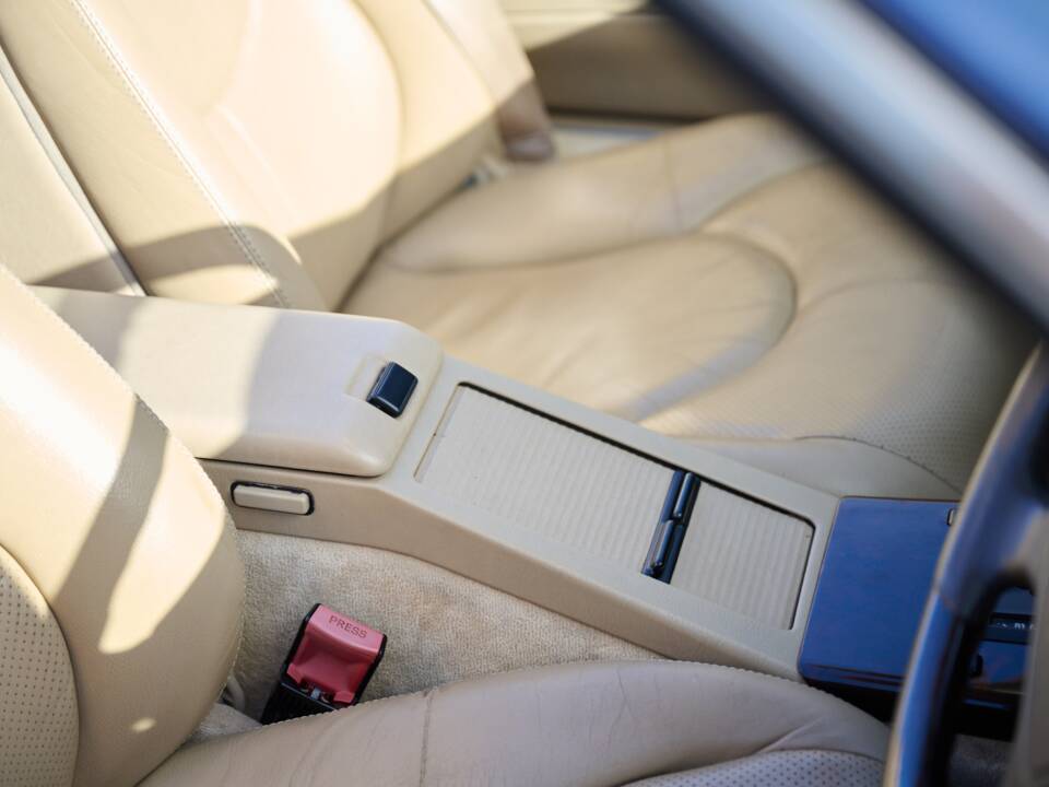 Image 42/50 of Mercedes-Benz SL 280 (1996)