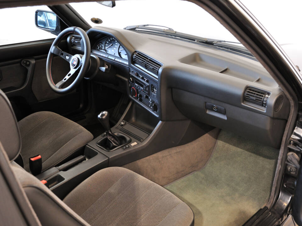 Imagen 35/40 de BMW 325ix (1989)