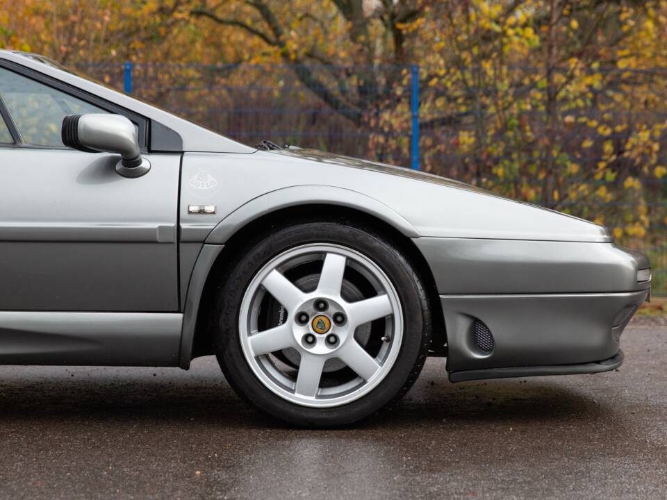 Image 31/50 of Lotus Esprit GT3 (1998)