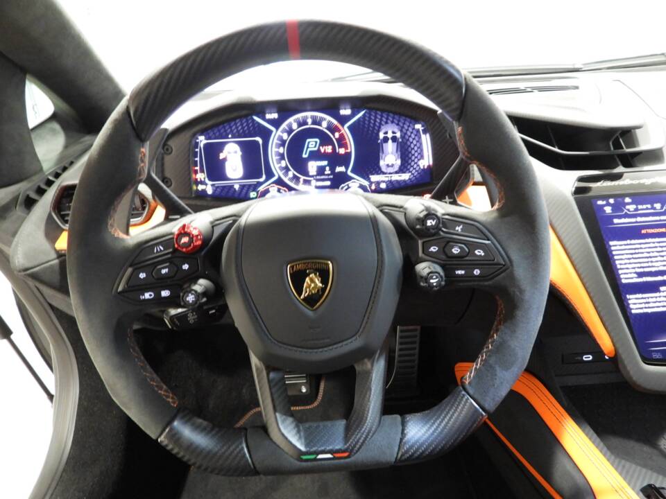 Bild 6/15 von Lamborghini Revuelto (2024)