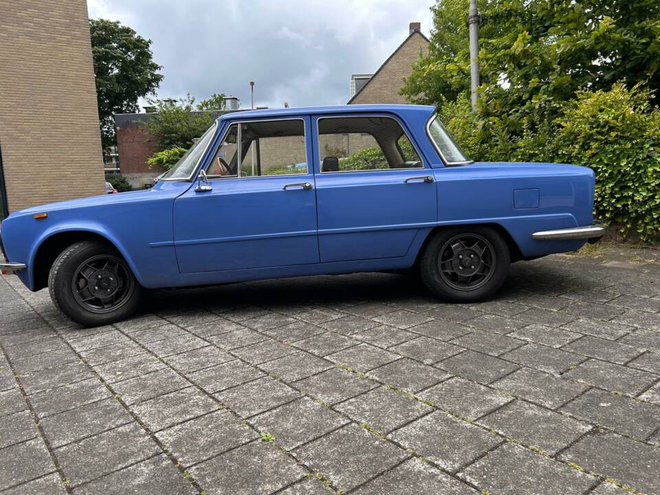 Afbeelding 4/7 van Alfa Romeo Giulia Nuova Super 1600 (1978)