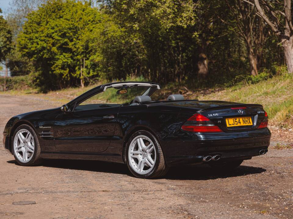 Afbeelding 3/29 van Mercedes-Benz SL 55 AMG (2004)