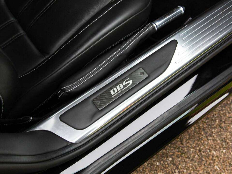 Bild 12/50 von Aston Martin DBS (2010)