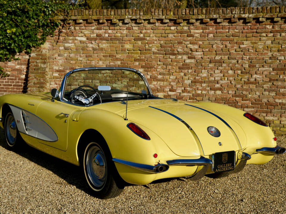 Image 2/50 of Chevrolet Corvette (1958)